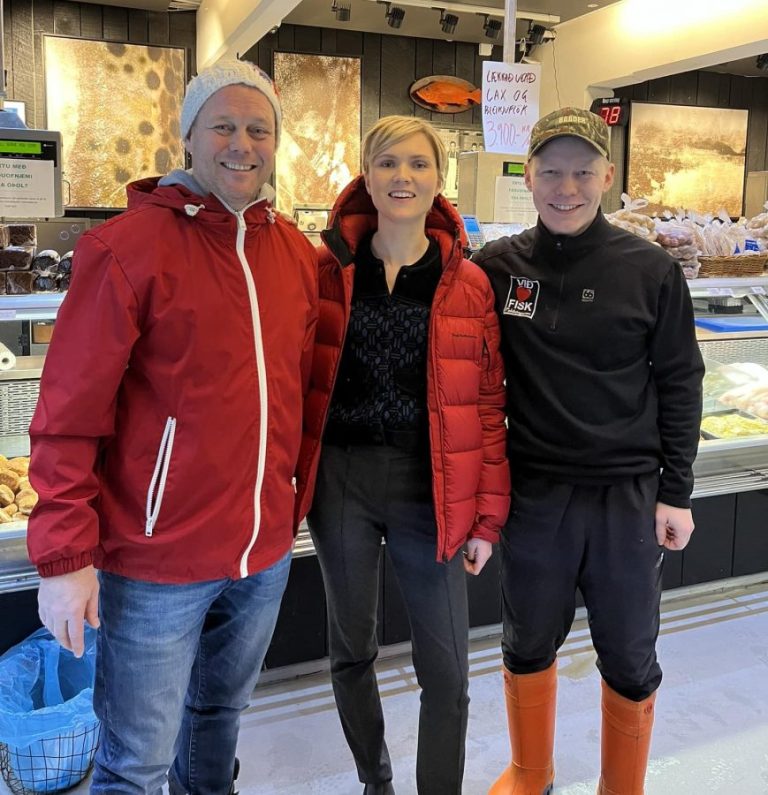 FISKIKÓNGURINN OG KRISTRÚN JAFNGÖMUL