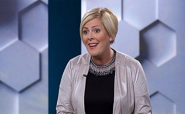 HALLA TÓMASAR KOLFÉLL Á PRÓFINU