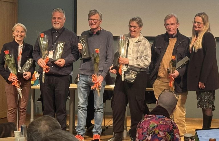 NÍU HEIÐRAÐIR FYRIR 25 ÁR HJÁ SÁÁ