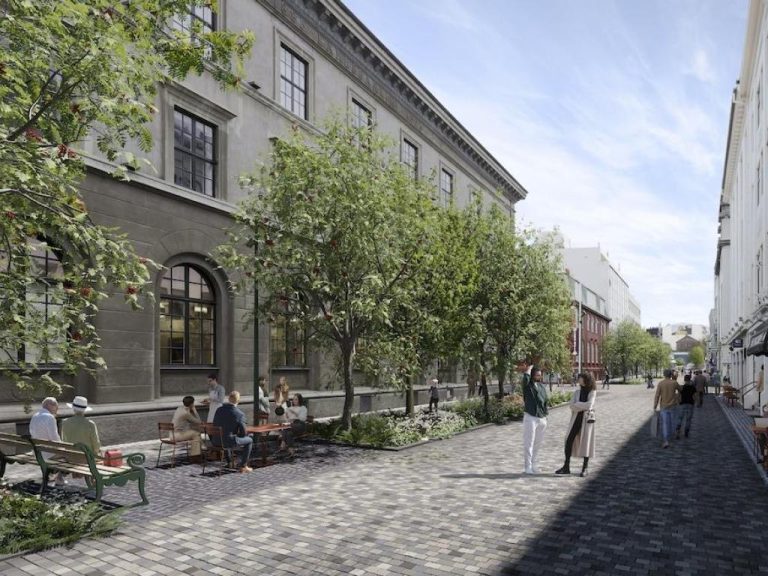 AUSTURSTRÆTI GÖNGUGATA Í SUMAR