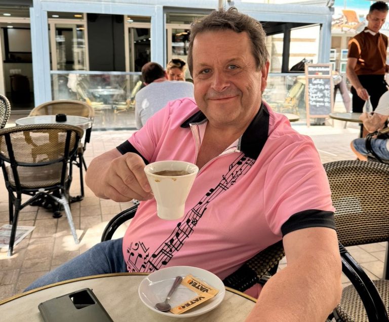 FRANSKUR HROLLUR Í RÚV