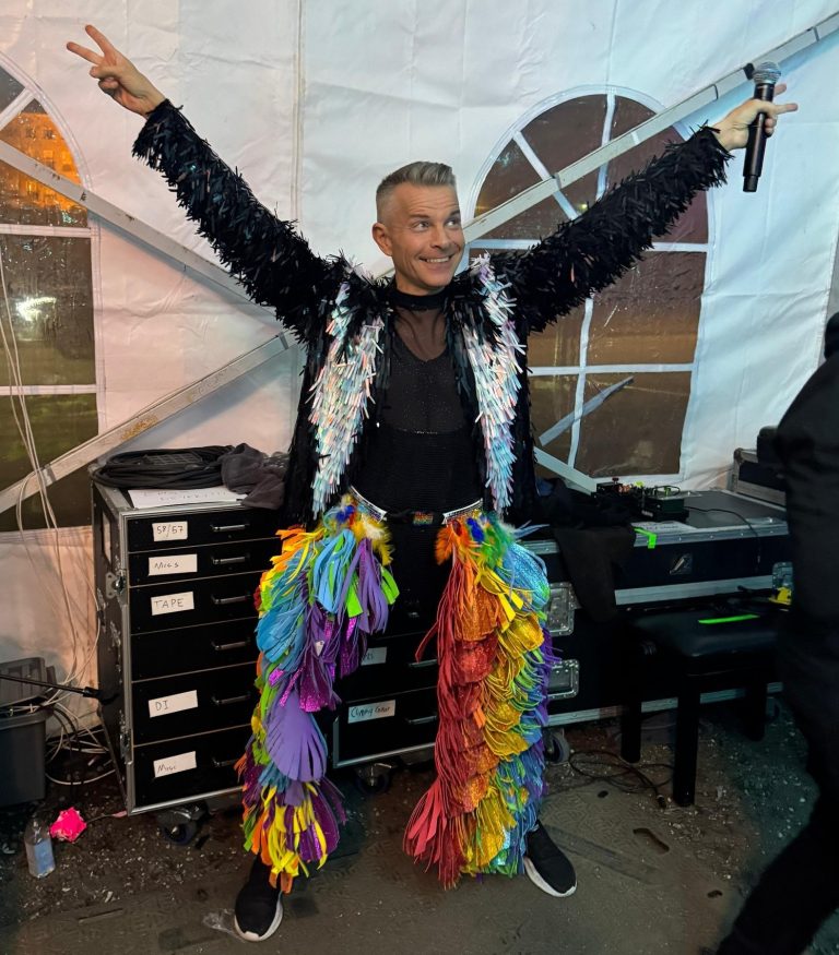 TJÚLLUÐ HELGI PÁLS ÓSKARS