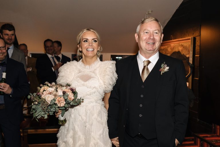 HERMANN OG SVAVA FAGNA BRÚÐKAUPSAFMÆLI Í HITABELTINU