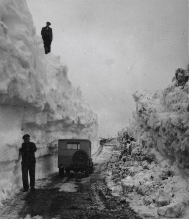 SUMARSNJÓR Í JÚNÍ 1950