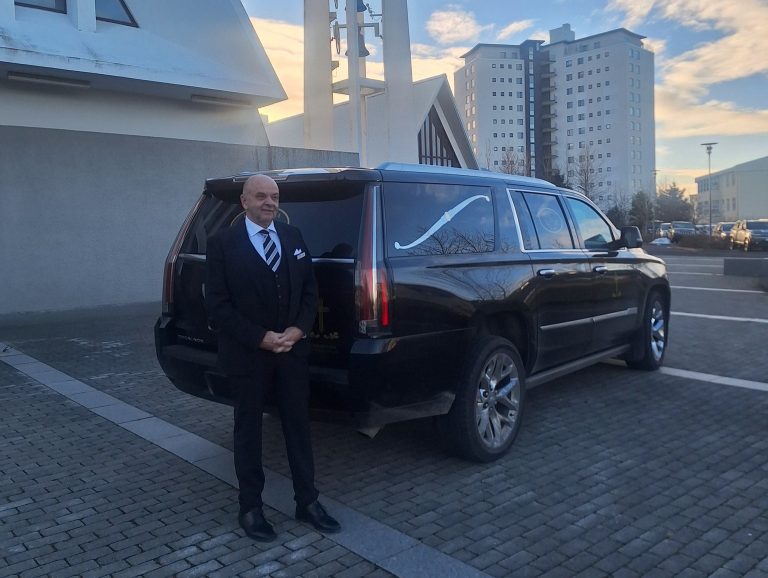 LÍFSBJÖRG ÚTFARARSTJÓRANS