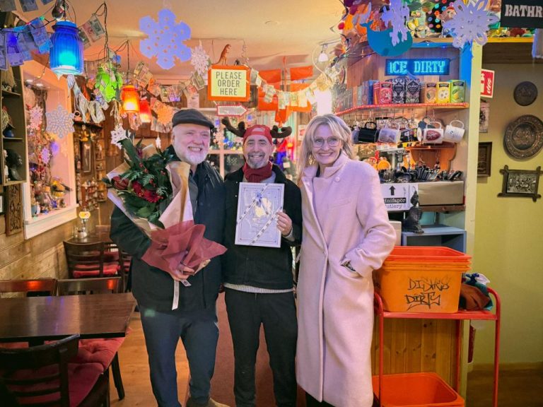 FALLEGUSTU JÓLASKREYTINGARNAR Í REYKJAVÍK