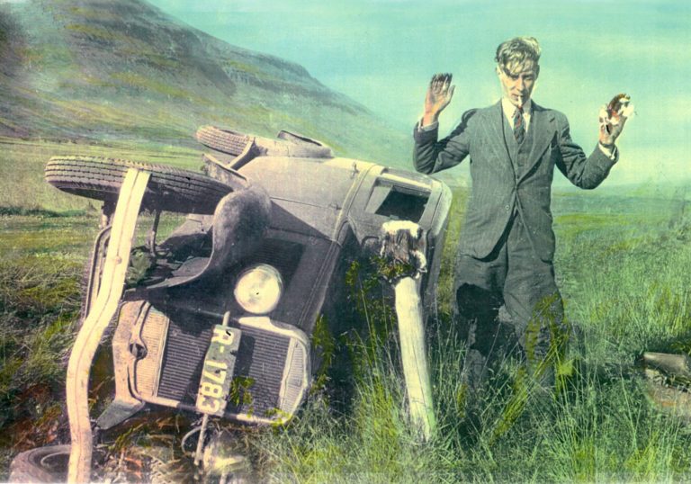 HVAÐA TEGUND ER ÞESSI BÍLL?