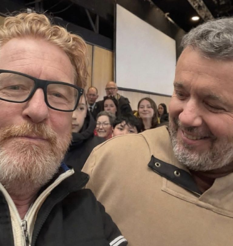 GÍSLI GÍSLA MEÐ DANAKÓNGI Í NUUK