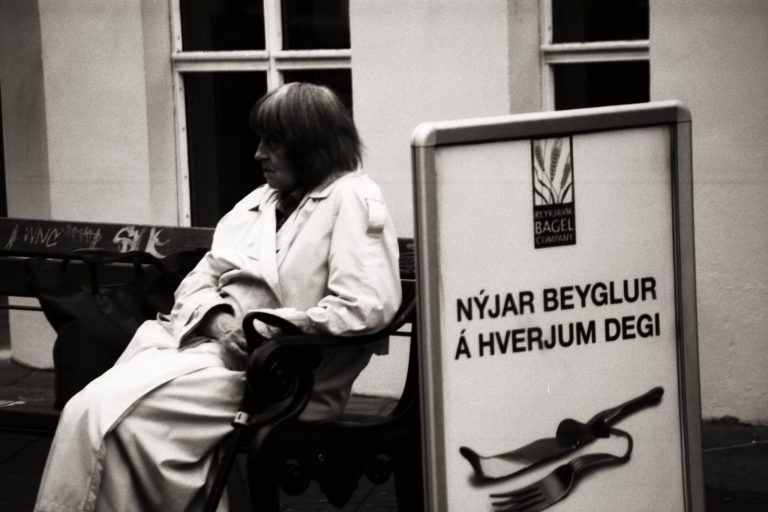 BEYGLUR Á LAUGAVEGI