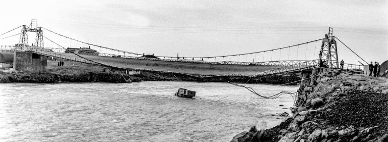 BJARGVÆTTURINN Í ÖLFUSÁ