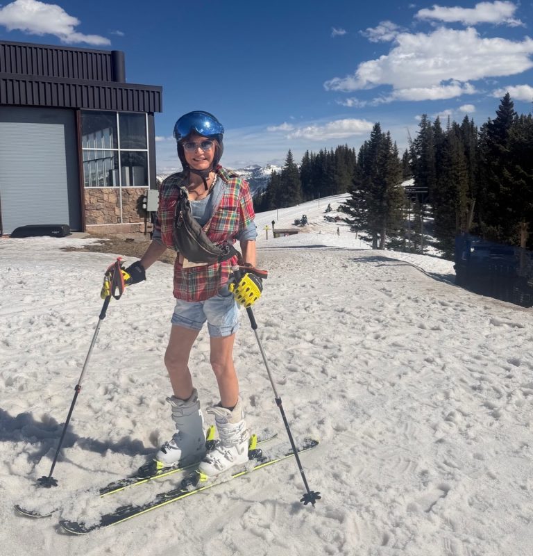 DORRIT Í STUTTBUXUM Á SKÍÐUM Í ASPEN