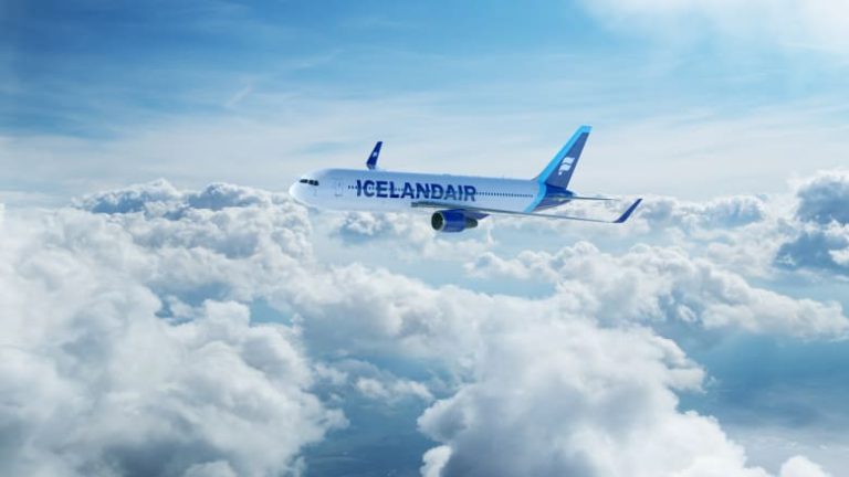 SVONA Á AÐ BJARGA ICELANDAIR